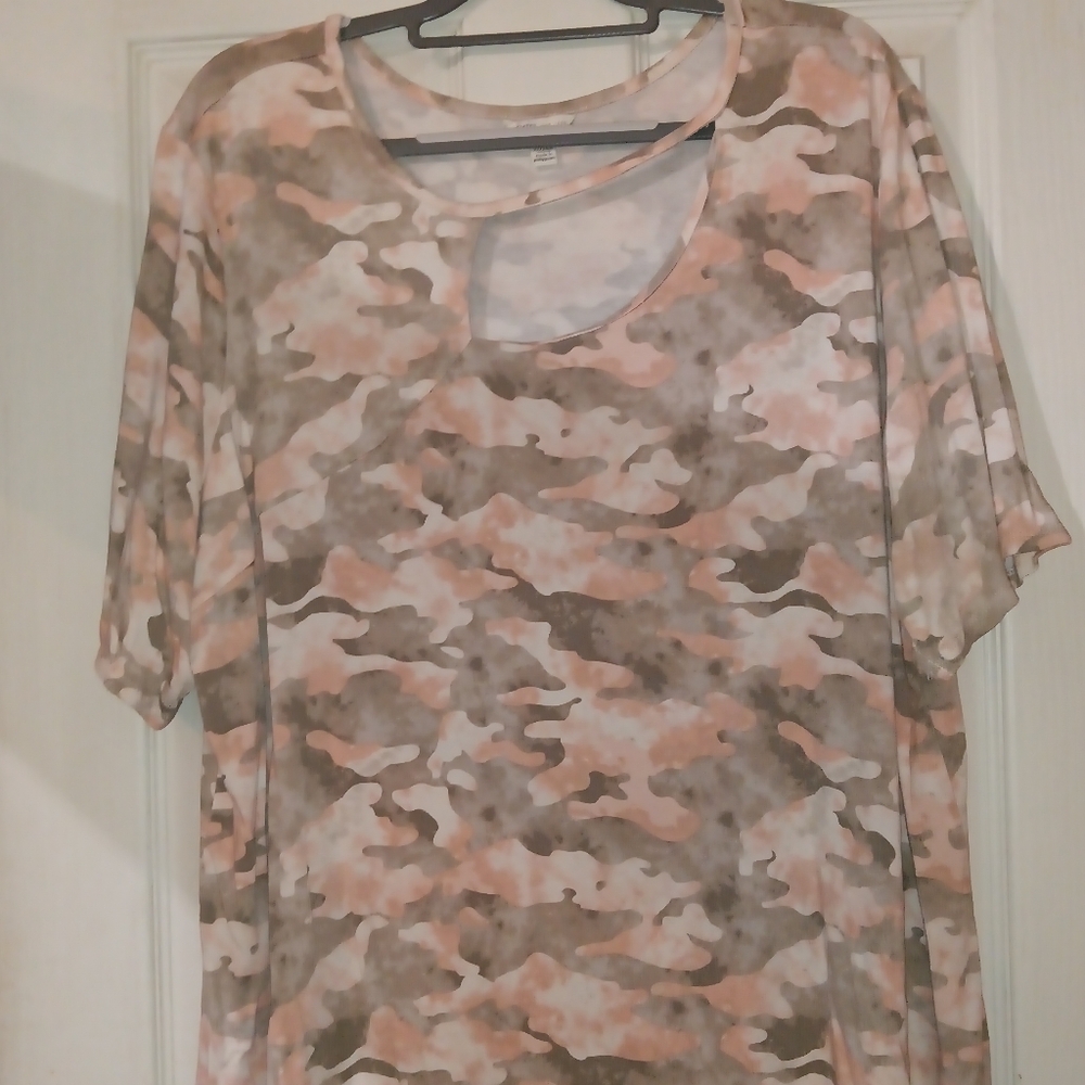 Cato pink camo shirt size 22/24